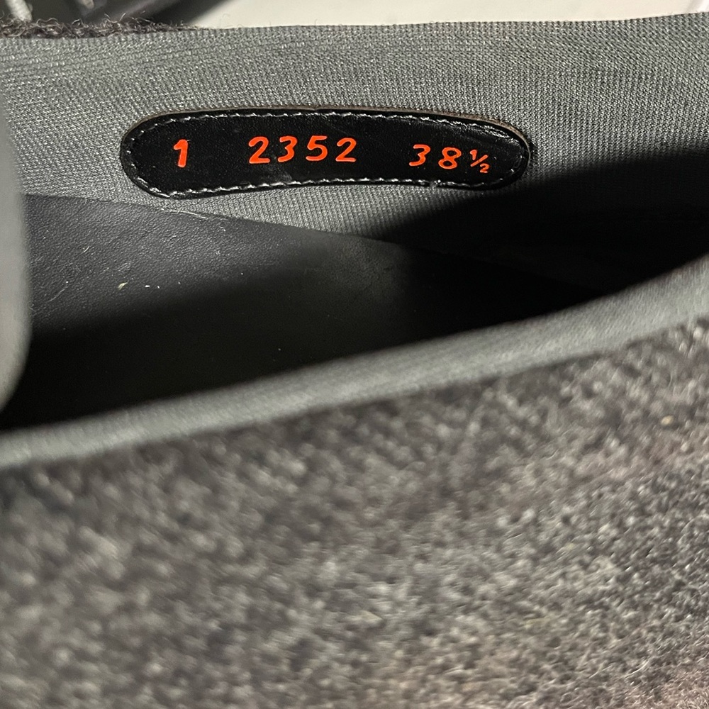 Authentic Prada classic toggle wool loafers - Picture 11 of 14